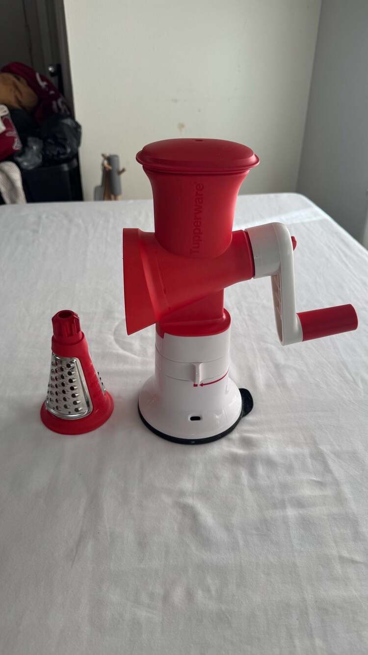 Tupperware Grate Master Shredder And Base Red with 2 cones